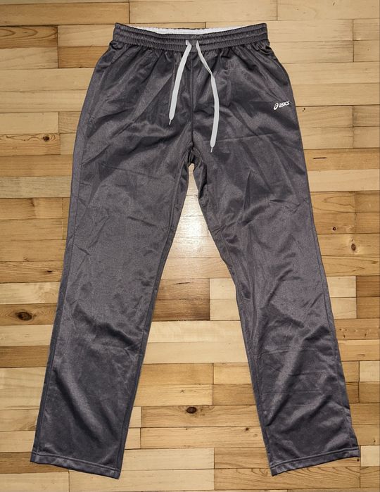 Нов дамски екип Asics