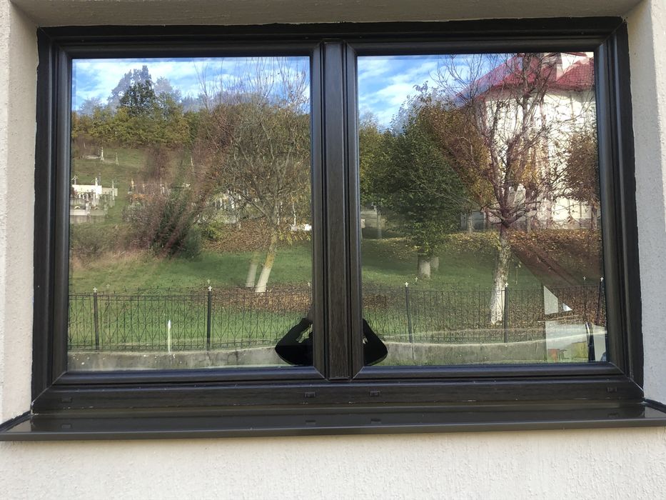 Tamplarie PVC cu geam termopan