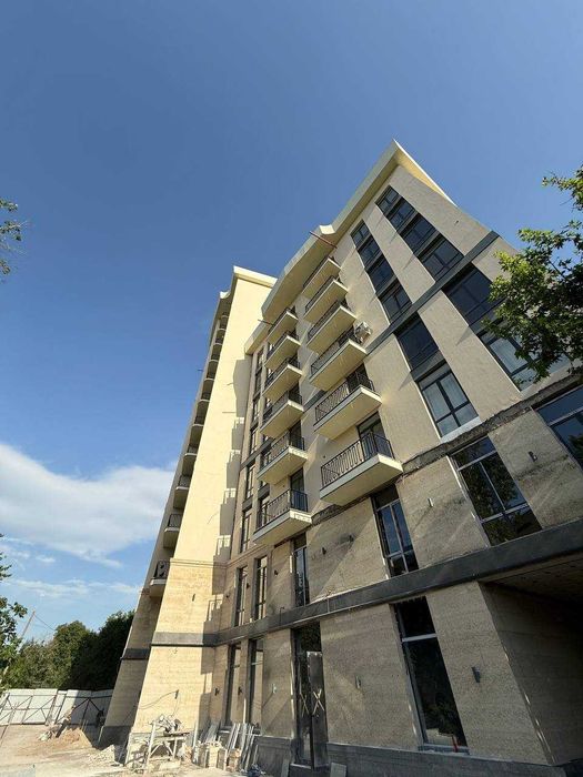 Biznez joy buyuk ipak yoli metro 140m2 1etaj NOVOSTROYJKA srochno