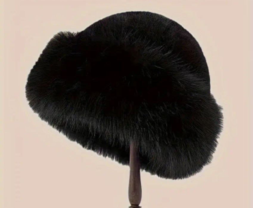 Дамска пухена шапка