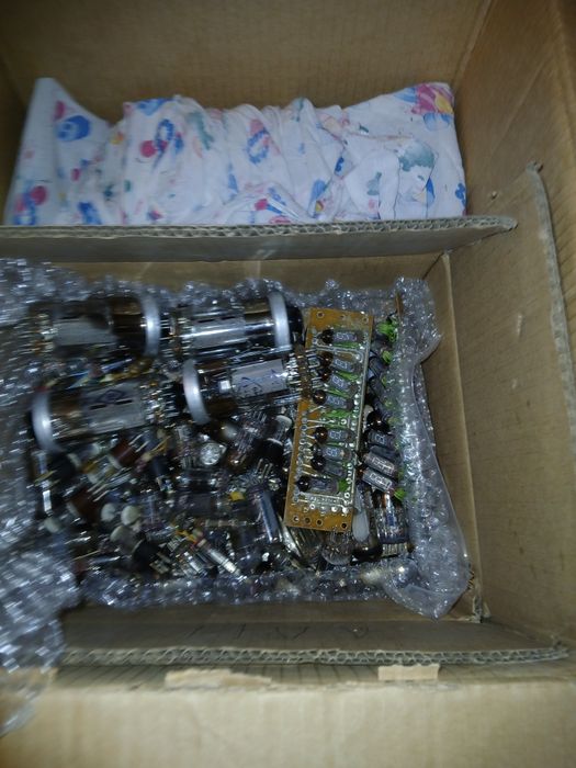 Продам Радиолампы,Радиодетали,Блоки,