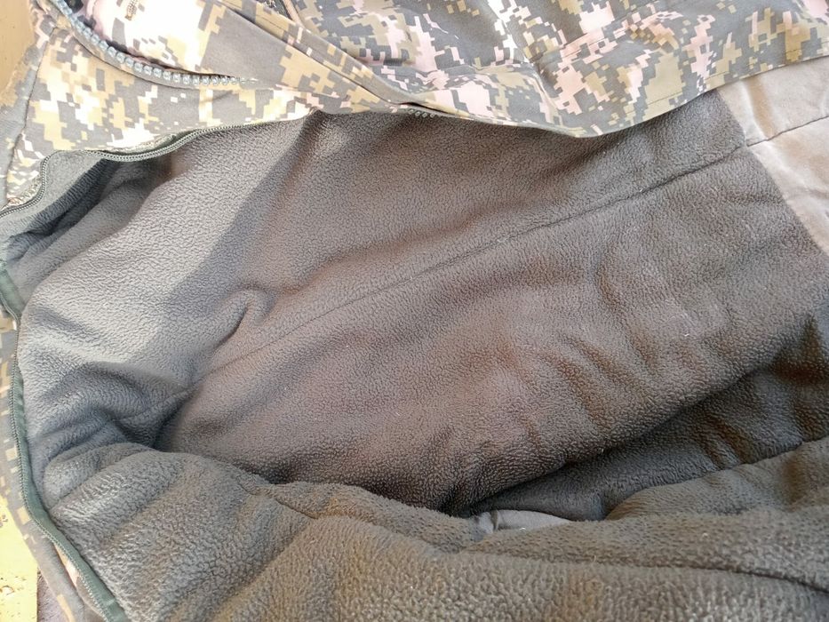 Бушлаты военные.