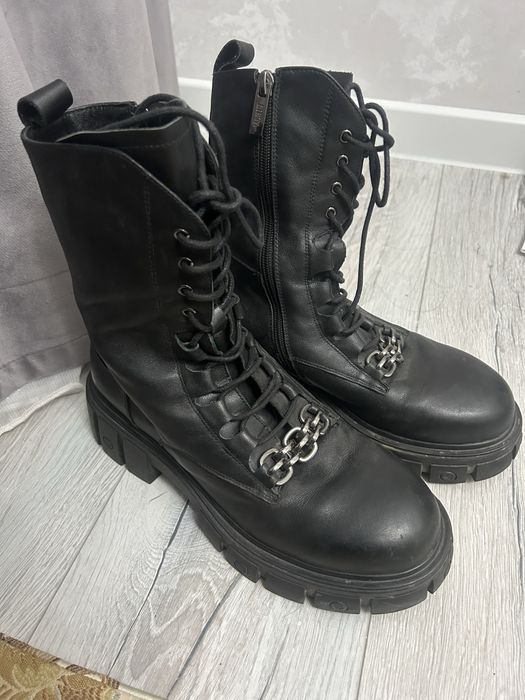 сапоги обуви туфли