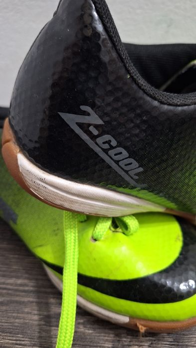 Ghete futsal copii marimea 38