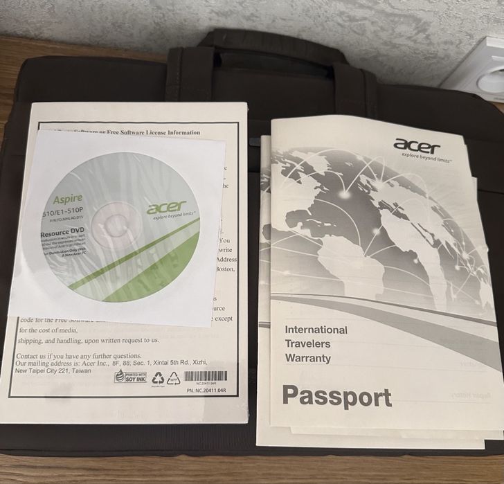 Ноутбук Acer в полном комплекте