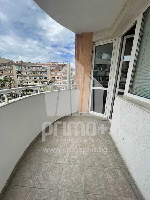 Двустаен апартамент, бул. България