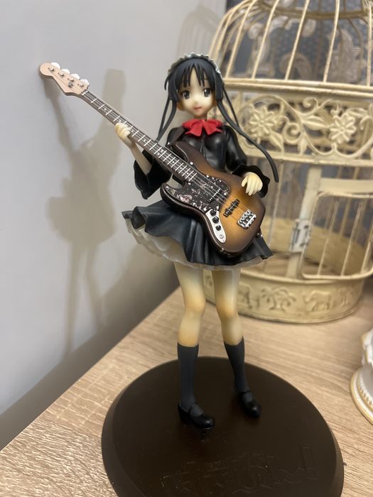 Продаетсч фигурка аниме  Мио Акияма