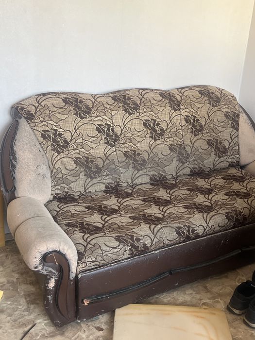 Отдам диван самовывоз
