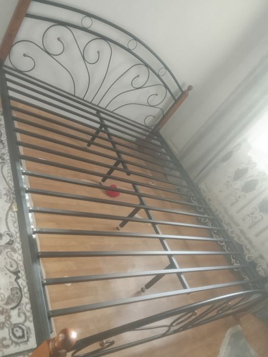 Кравать двух спалныи