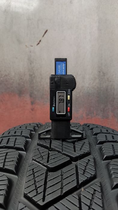 2бр зимни гуми 235/65/17 Pirelli Scorpion Winter
dot24