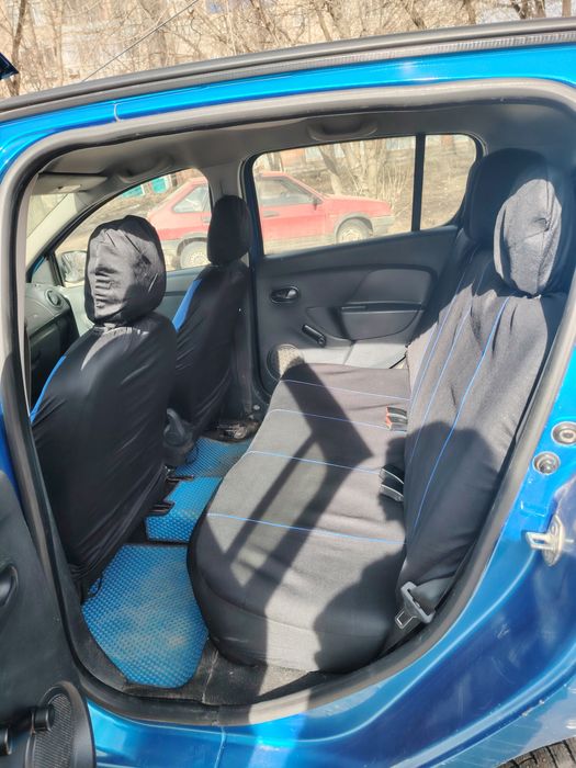 Машина рено сандеро 2