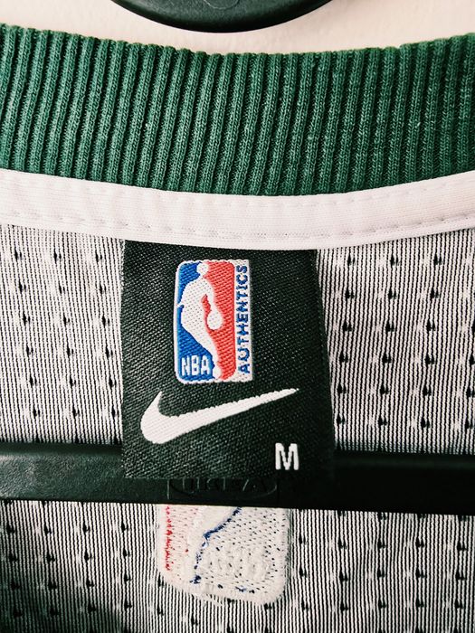 NBA потинк Милуоки Бъкс 34 Янис