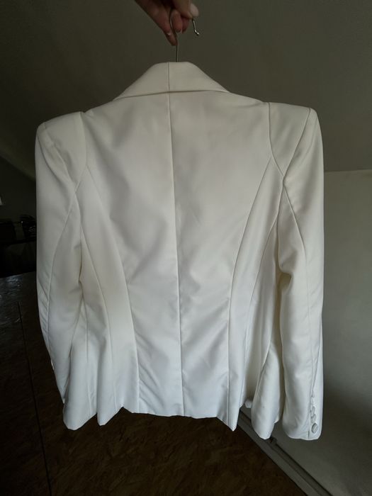 Продам белый женский пиджак