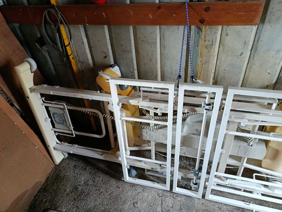 Електрическо болнично легло [Dewert]