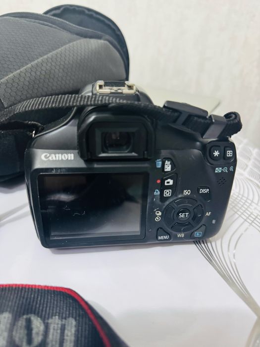 Canon EOS 1100D камера
