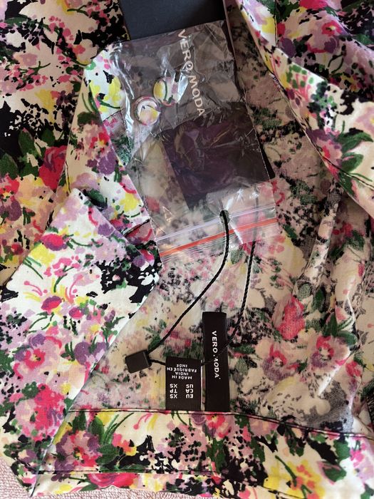 Rochie noua cu eticheta marimea xs