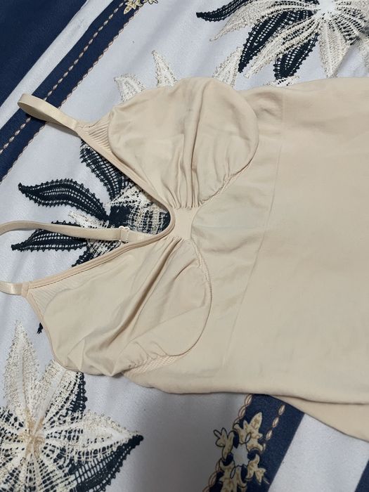 Body modelator SKIMS