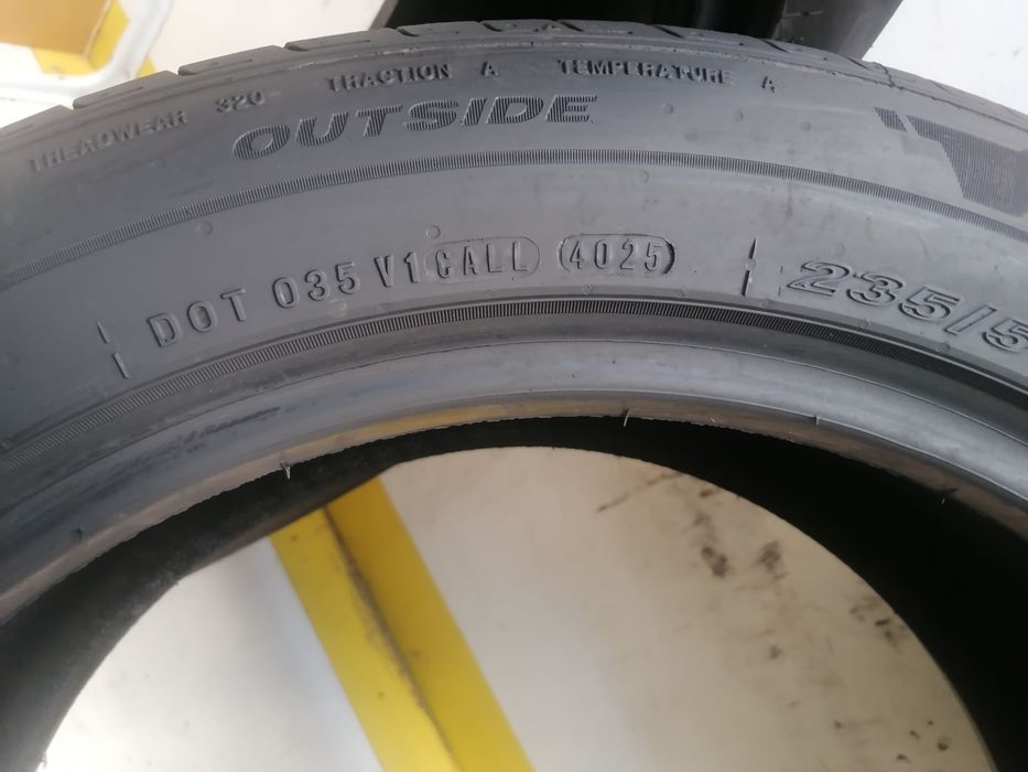 235/59/19. 2 *Nexen vara dot 4025. 7,,26mm.