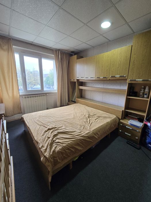 Продава 3-стаен кв. Изток, гр. Перник