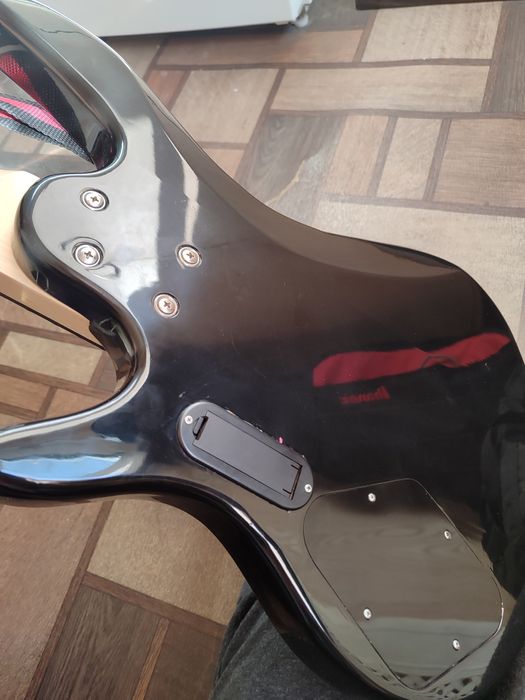 Бас гитара актив 5 струнная ibanez gio