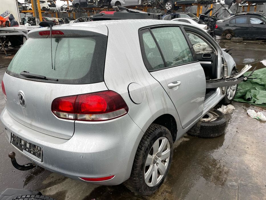 Dezmembrez Volkswagen Golf - 6 (2008 - 2015), 1.6 tdi, manual, CAYC, LHW