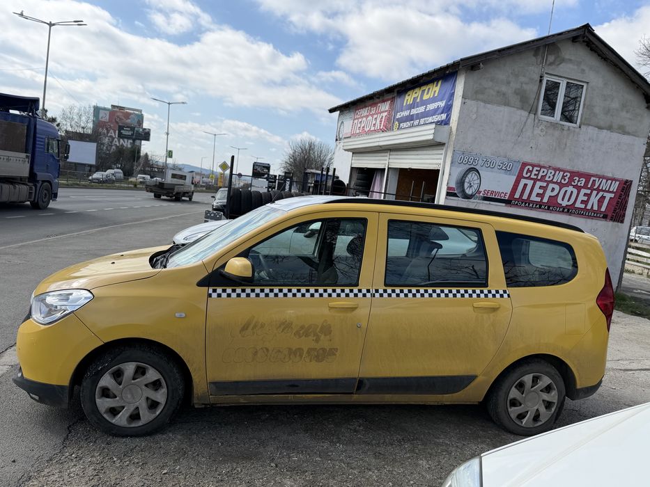 Dacia lodgy 1.6 заводски газ 6+1