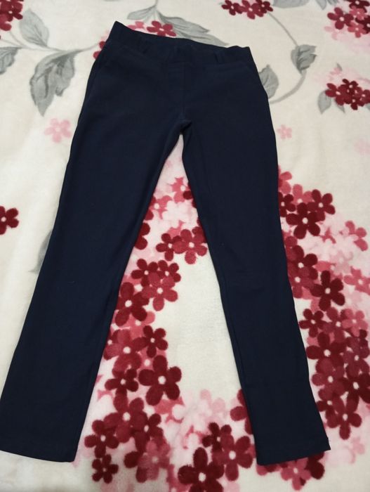 Срочно продаю школьные брюки