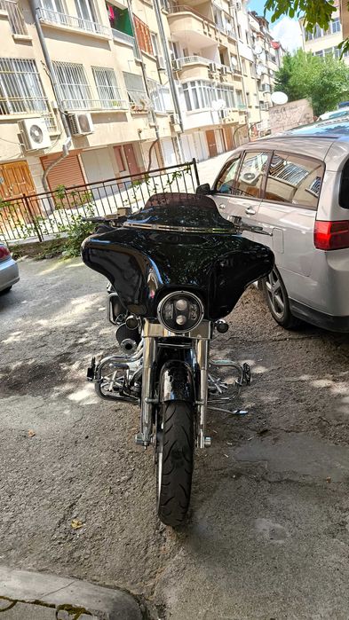 Продавам Harley-Davidson Street Glide