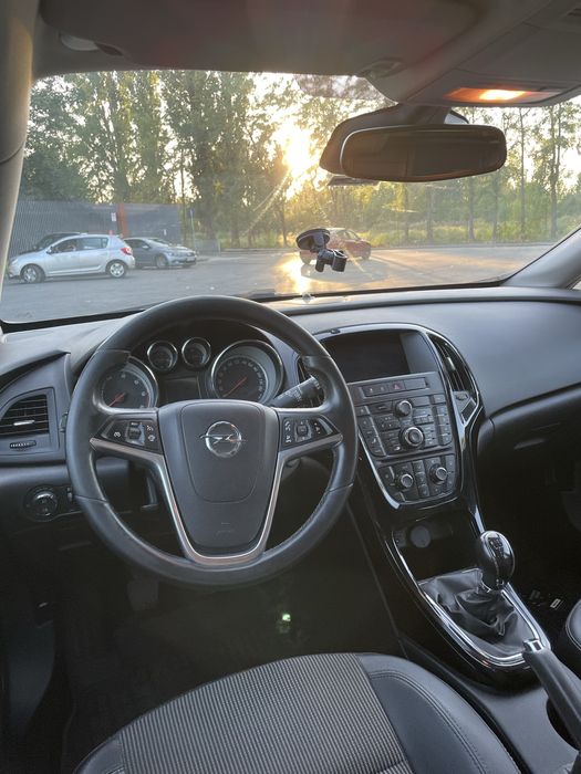 opel astra j