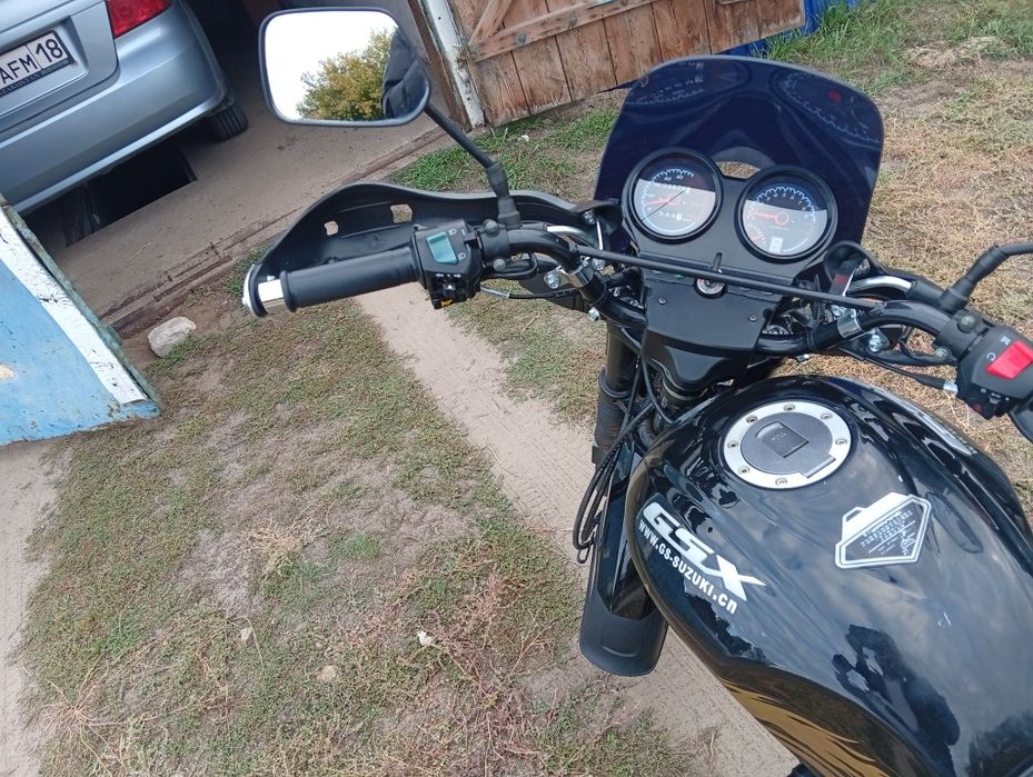 Мотоцикл Suzuki gsx 200