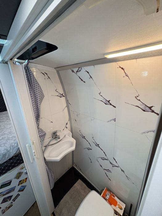 Autoruotă, campervan, omologată RAR, independentă energetic, echipată și pregătită pentru călătorii atât vara cât și iarna
