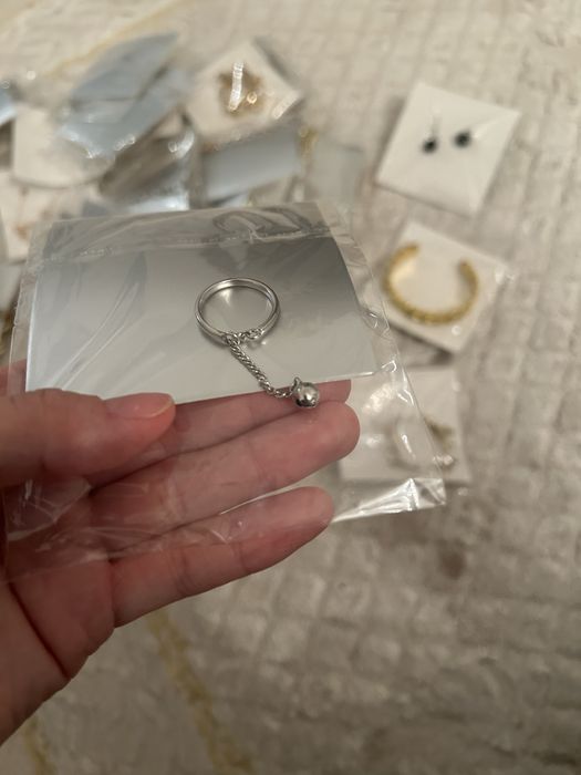 Продаются украшения