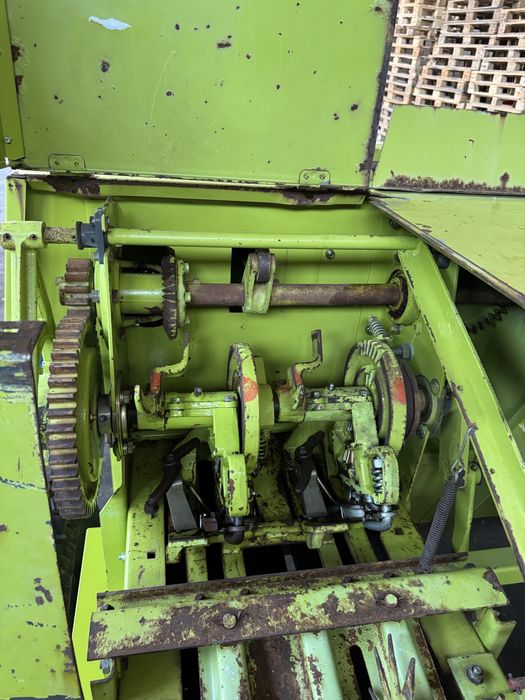 Claas markant 65
