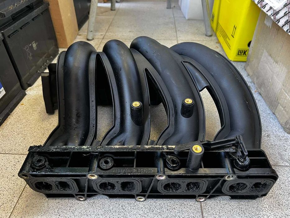 Всмукателен колектор Mercedes C-class 2001-