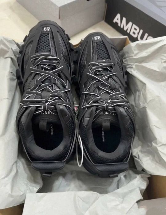 Balenciaga track led