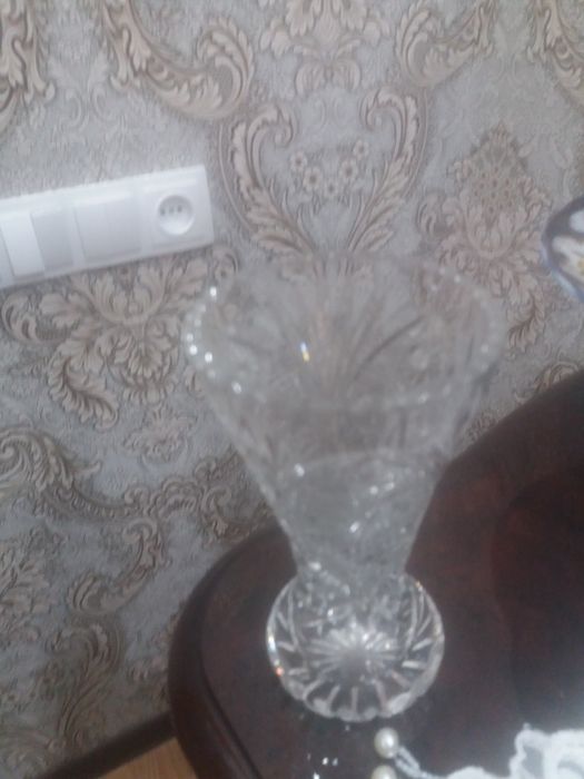 Ваза для цветов хрустальная