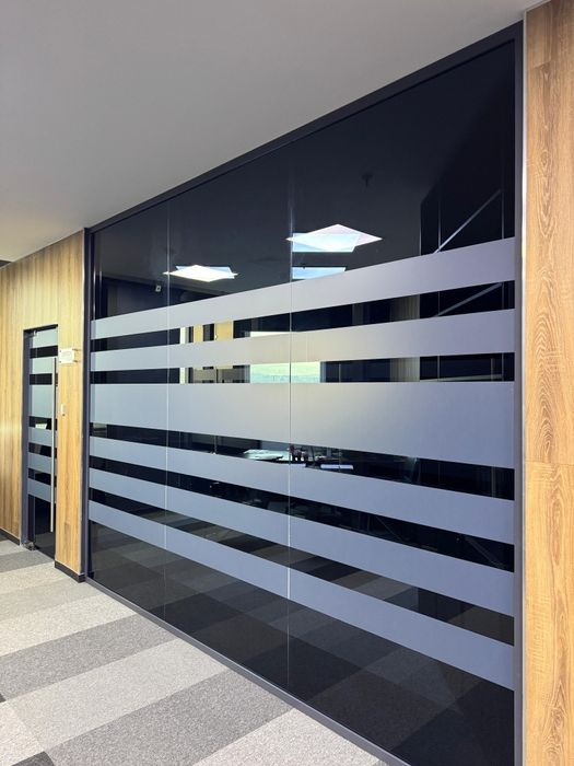 Ойнали витражлар перегородкалар