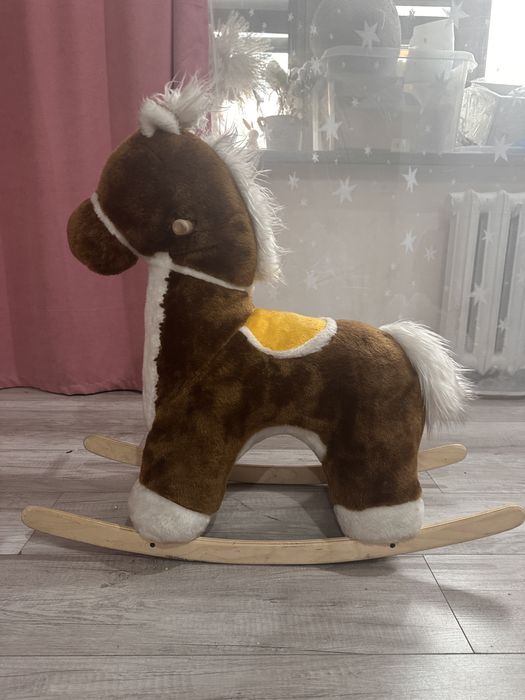 Детская качалка-лошадка