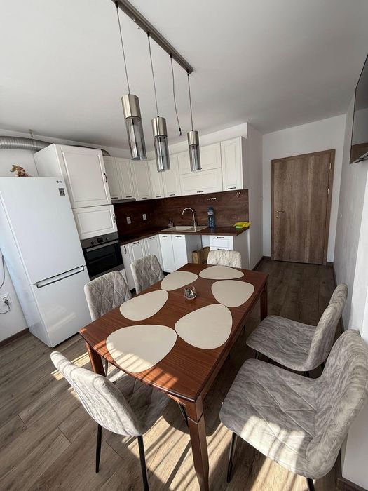 Дава се под наем Тристаен апартамент в Пловдив, Кършияка - 120 кв.м за 663 € - Снимка #2