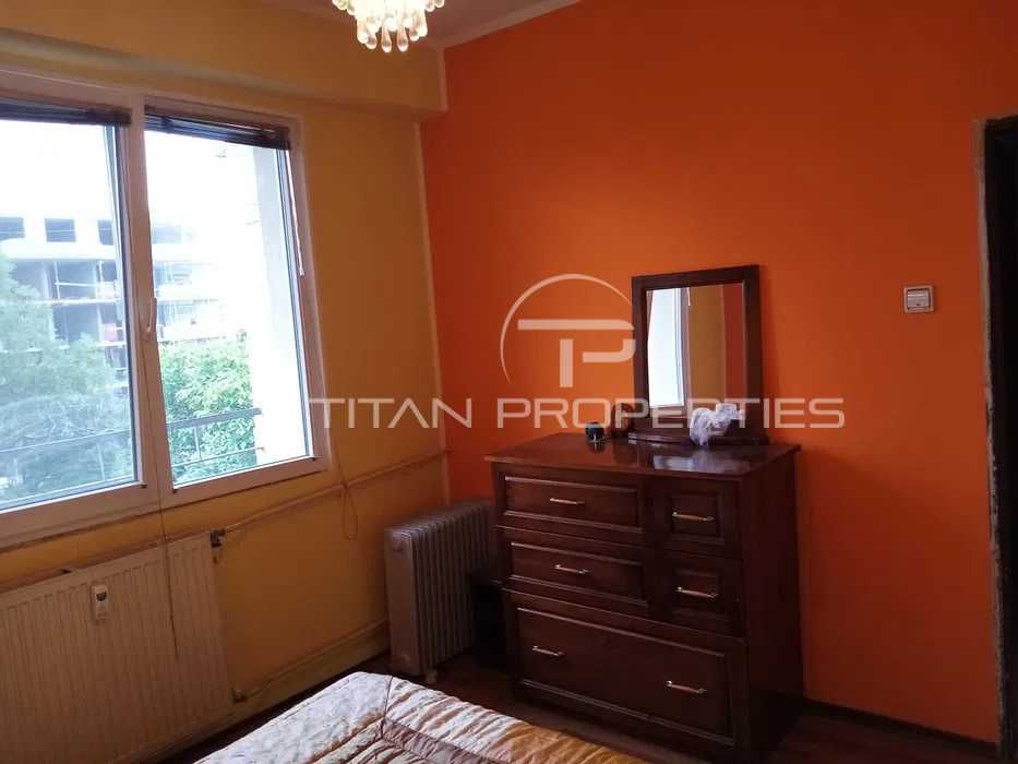 Продава се Тристаен апартамент в Пловдив, Гагарин - 56 кв.м за 2054 €/кв.м - Снимка #2