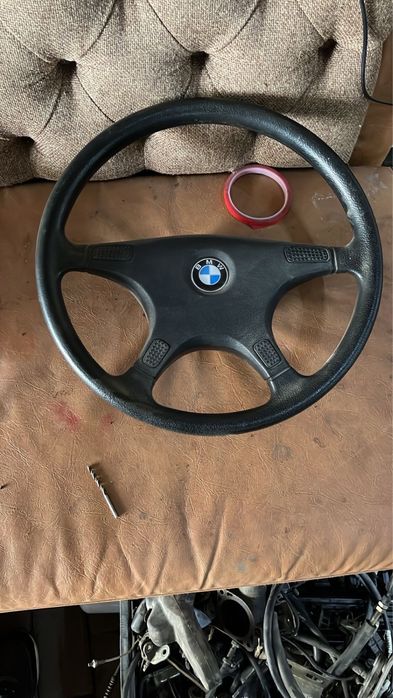 Привозной руль BMW E36.