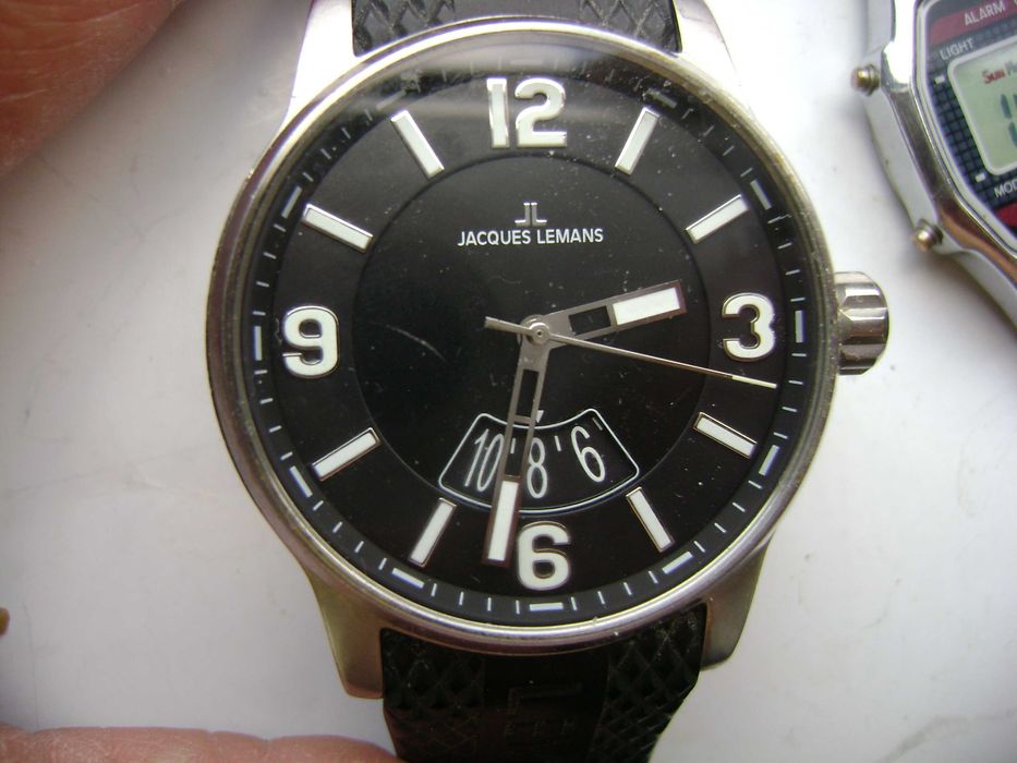 Продавам 5 броя кварцови часовника Jaques Lemans,Quasatron,Casio