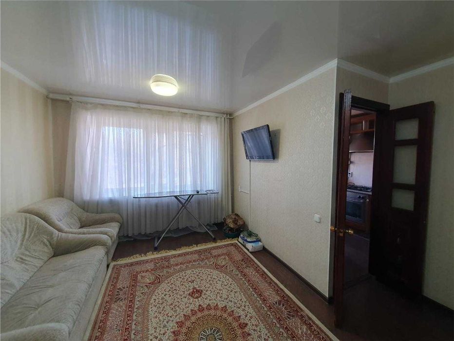 Продается 2-х комн ! Город," Золотой квадрат" !