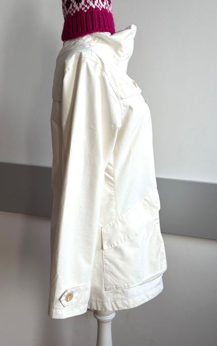 Хубаво дамско яке Peakperformance