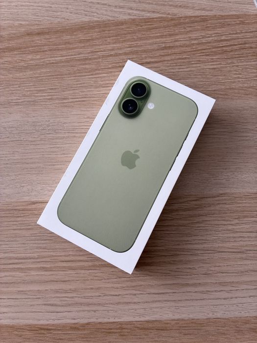 Продавам IPHONE 17 256GB