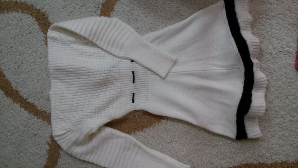 Вязаная туника с завясками