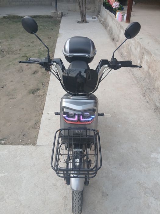 Skuter sotiladi holati yaxshi