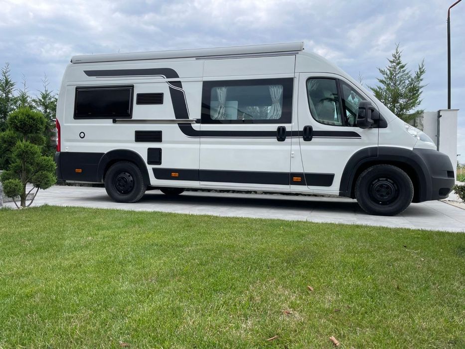 Autorulota Fiat Ducato cu interior Knaus