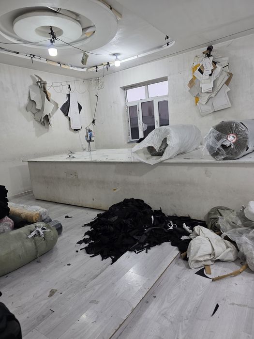 Продаётся 6-соток учасок 2-этаж+подвал  9-комнтоа