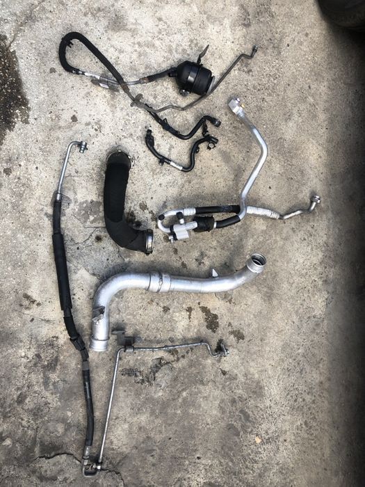 Маркучи тръби планки стойки за Audi A5 2.7 tdi по договаряне